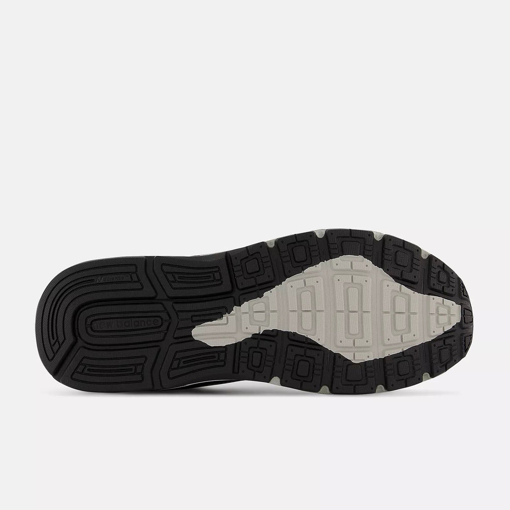 New Balance Men's 1540v3 Lightweight Running Shoe - Black Castlerock